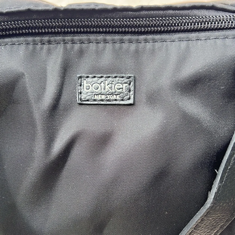 NWOT Botkier New York Black Tote Nylon Vegan Leather Trim Zip Shoulder Bag